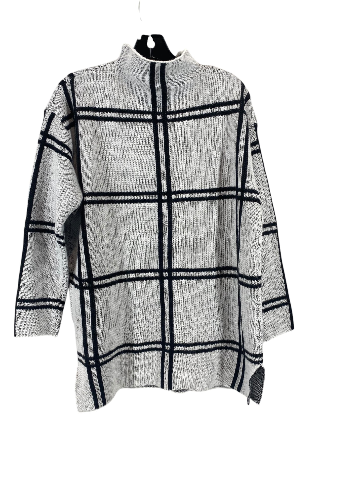 Sweater By Clothes Mentor In Grey, Size: M