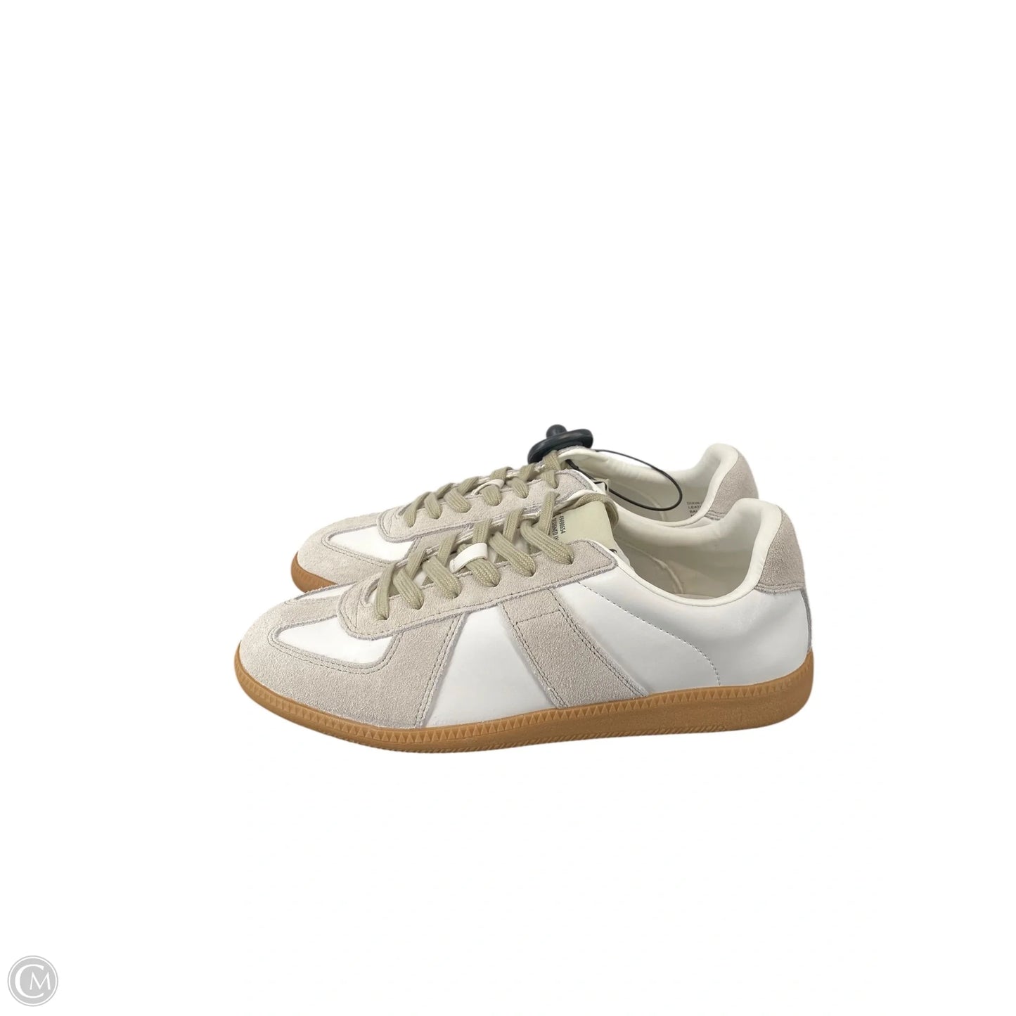 Shoes Sneakers By Steve Madden In White, Size: 10