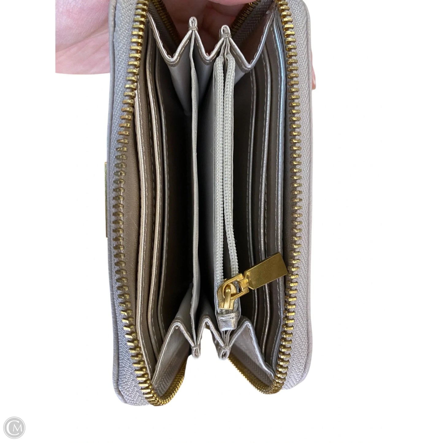 Wallet By Guess, Size: Medium