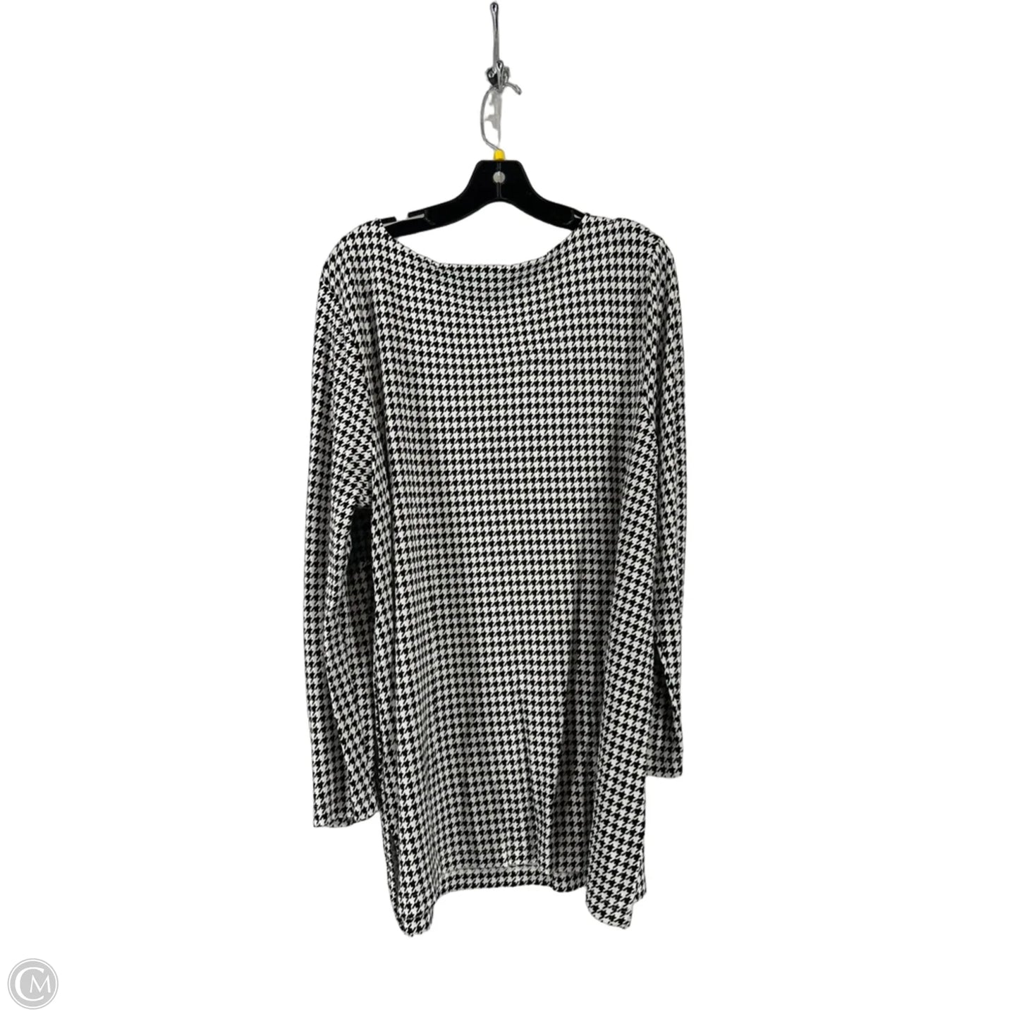 Top Long Sleeve By Chicos In Checkered Pattern, Size: 4