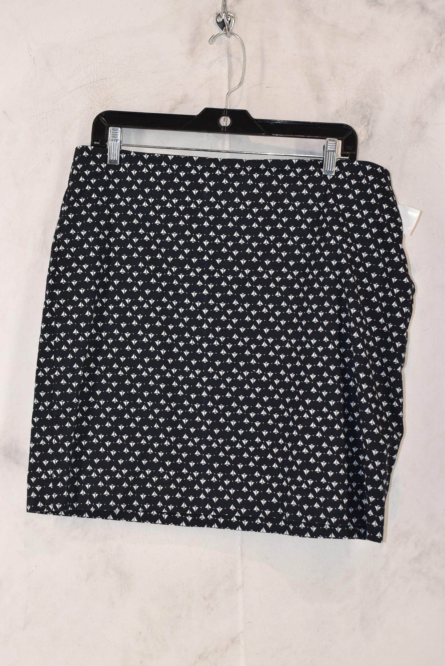 Skirt Midi By Ann Taylor Size: 14
