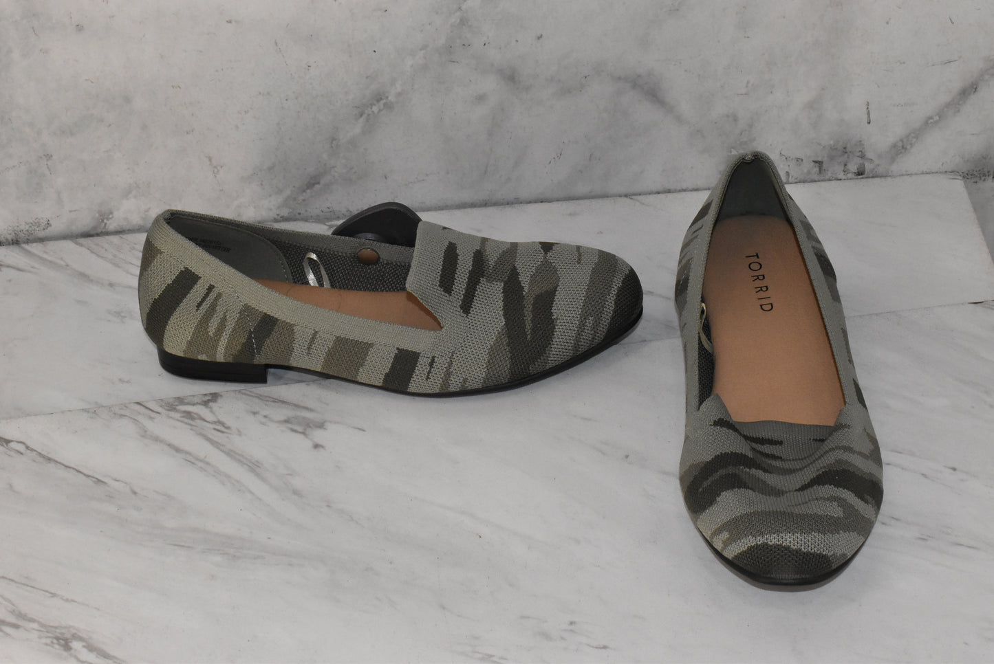 Shoes Flats Ballet By Torrid Size: 7
