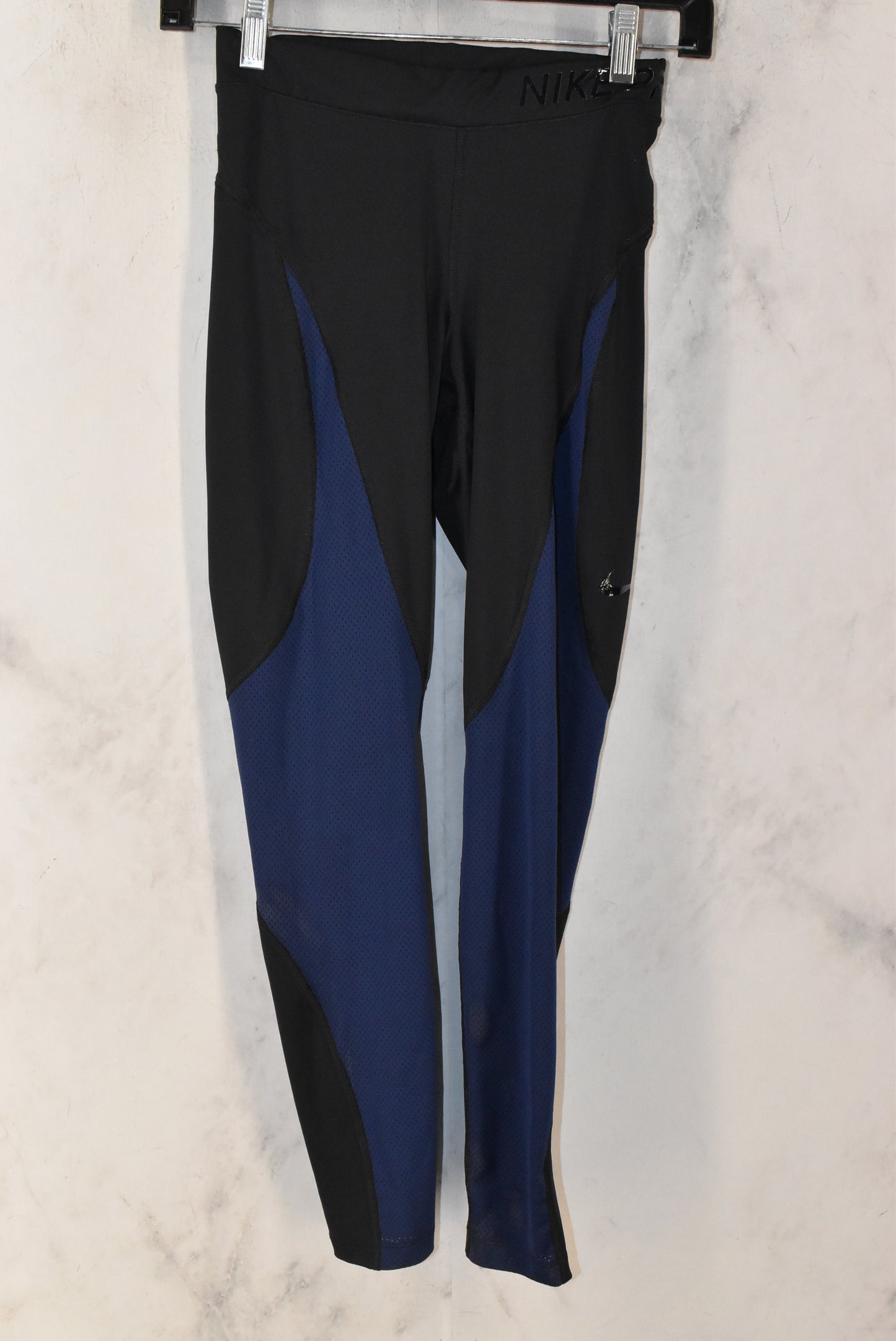 Athletic Leggings By Nike Apparel Size: Xs
