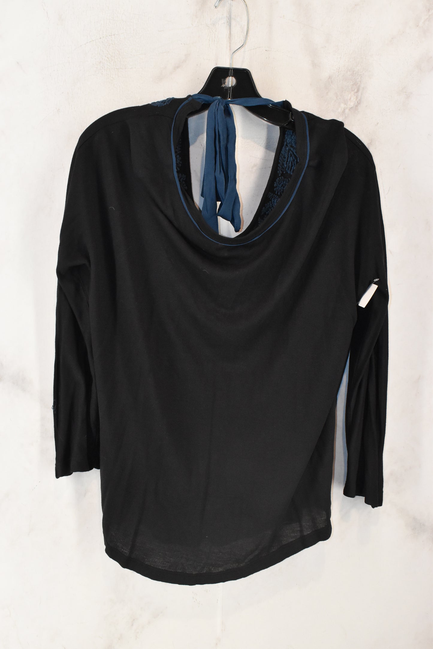 Top Long Sleeve By Akemi And Kin Size: S