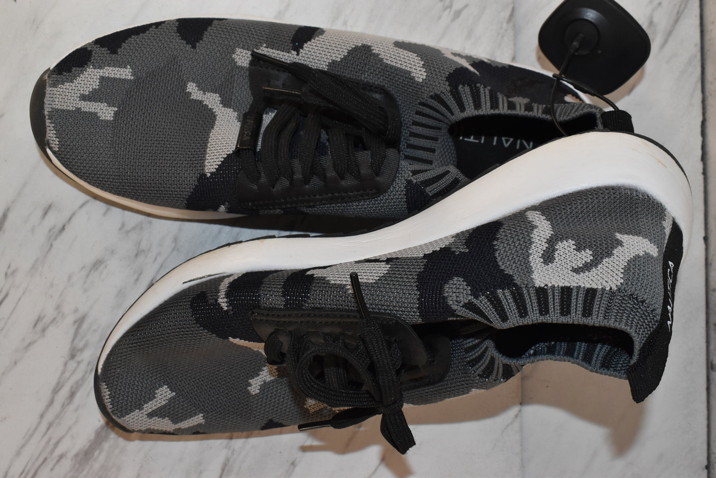 Shoes Athletic By Nautica Size: 8.5