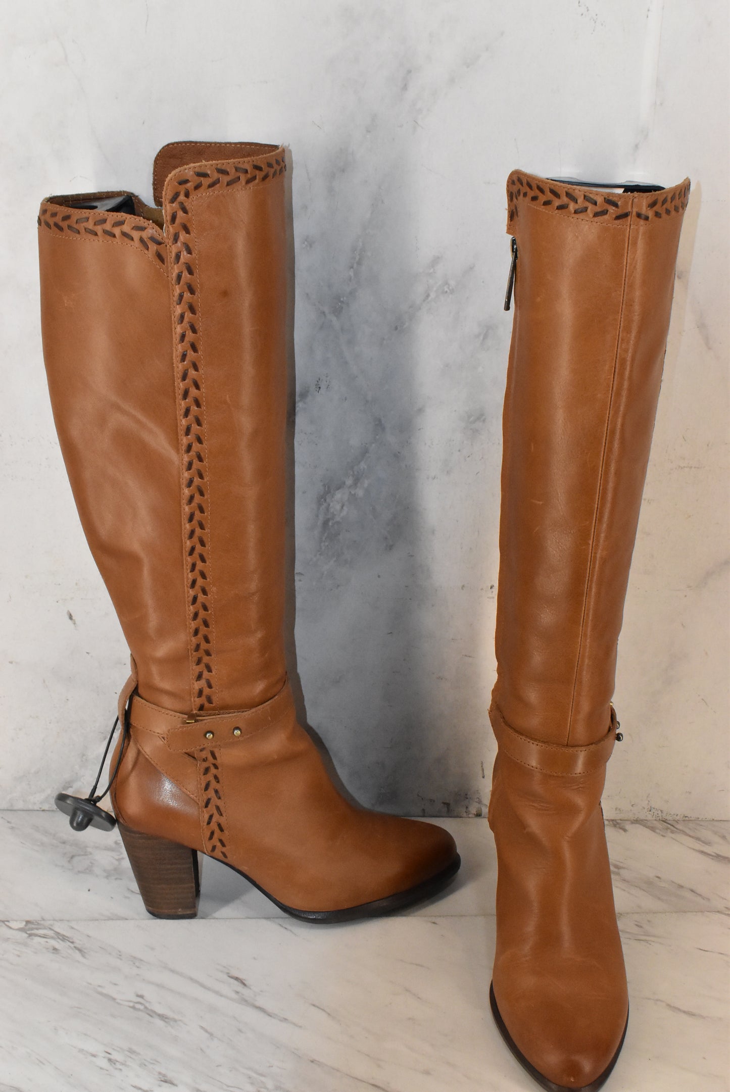 Boots Knee Heels By Ugg Size: 6