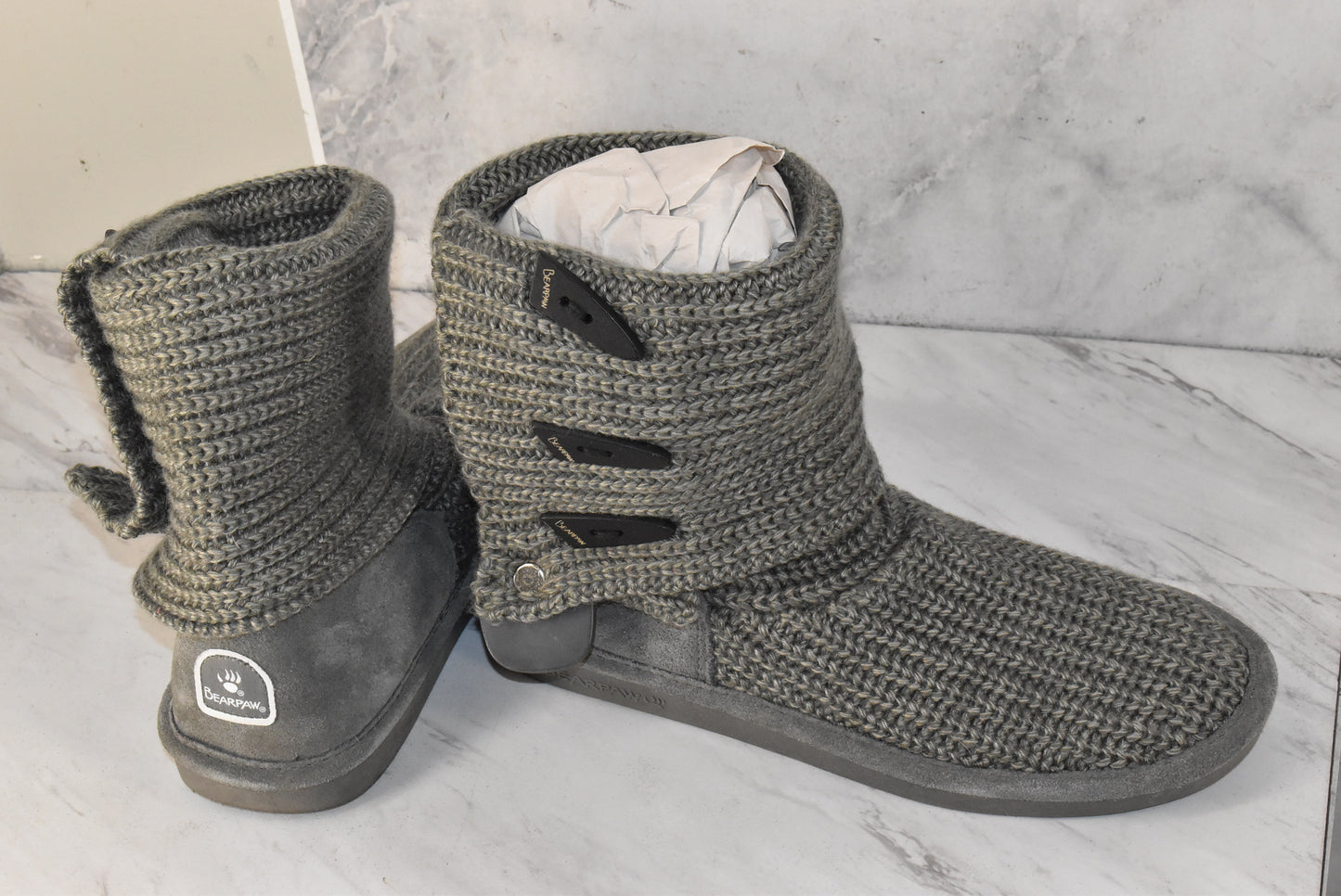 Boots Ankle Flats By Bearpaw Size: 9.5