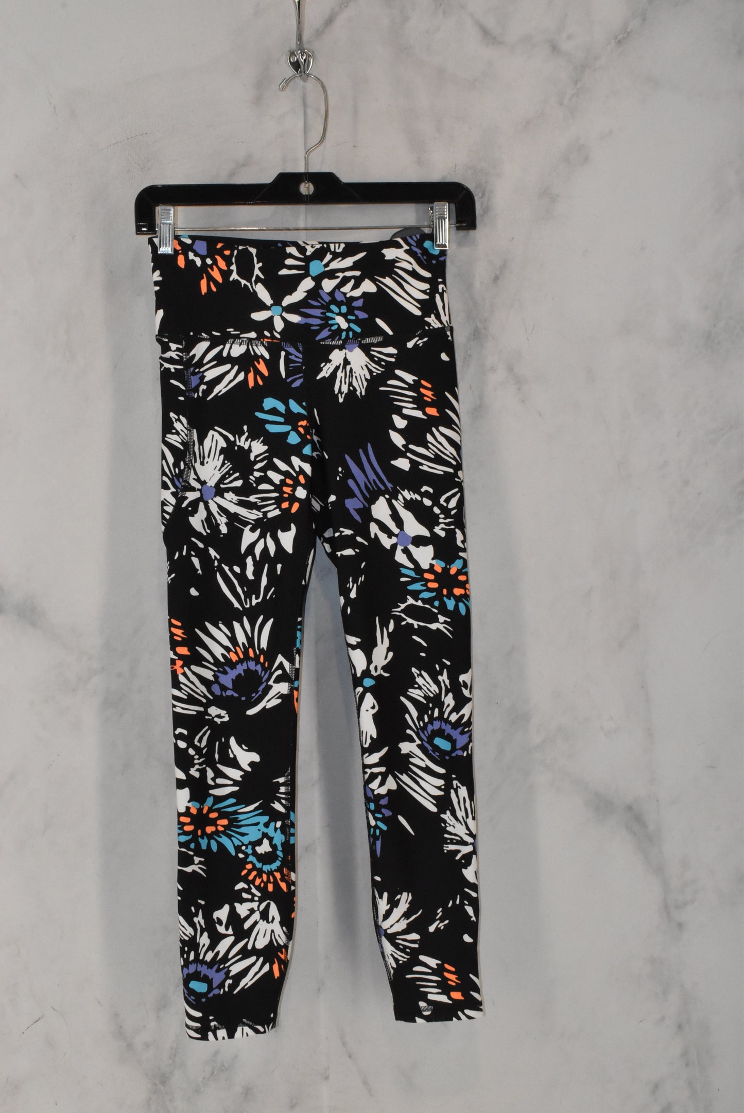 Athletic Leggings By Under Armour Size: S