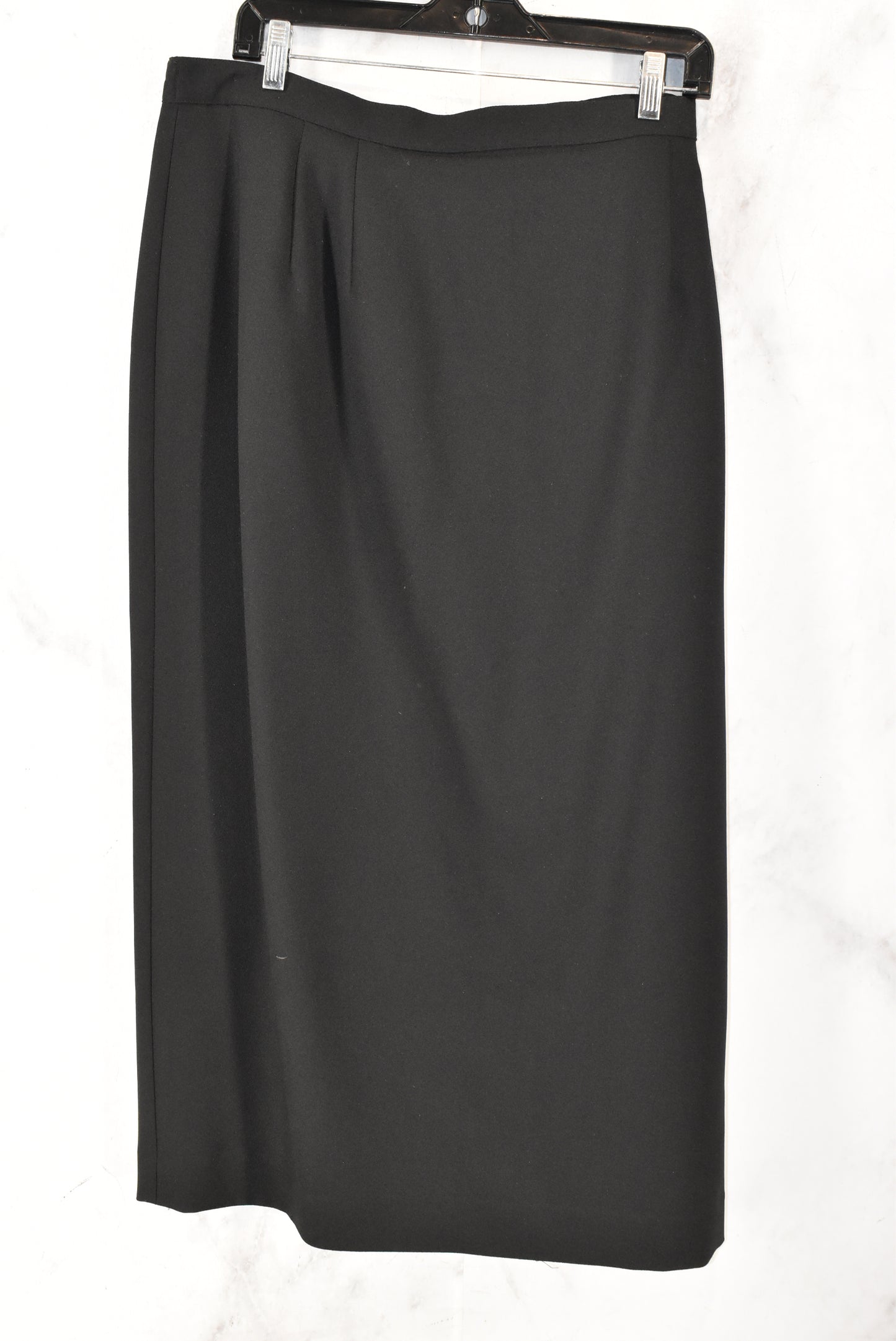 Skirt Midi By Clothes Mentor Size: 22