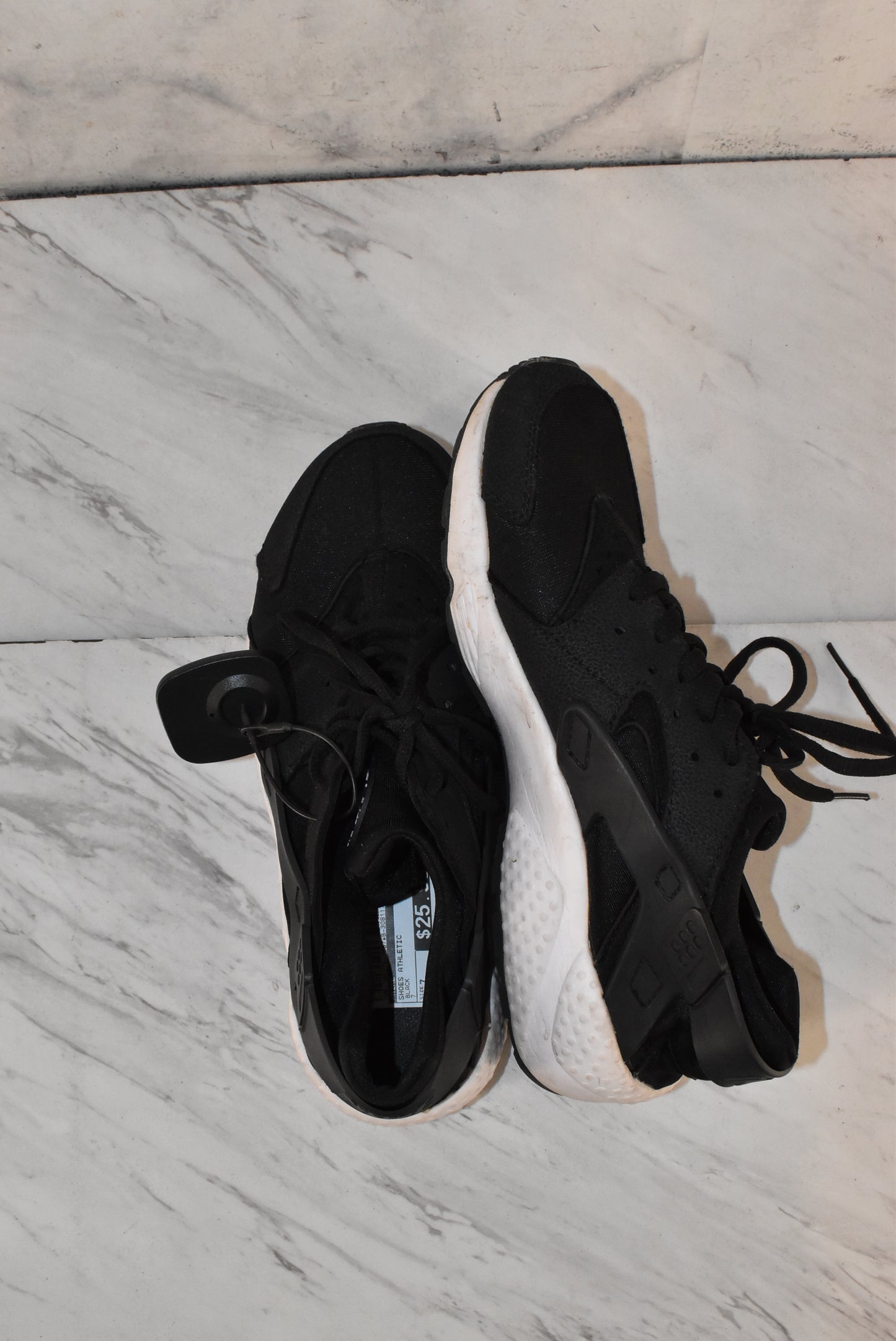 Shoes Athletic By Nike Size: 7