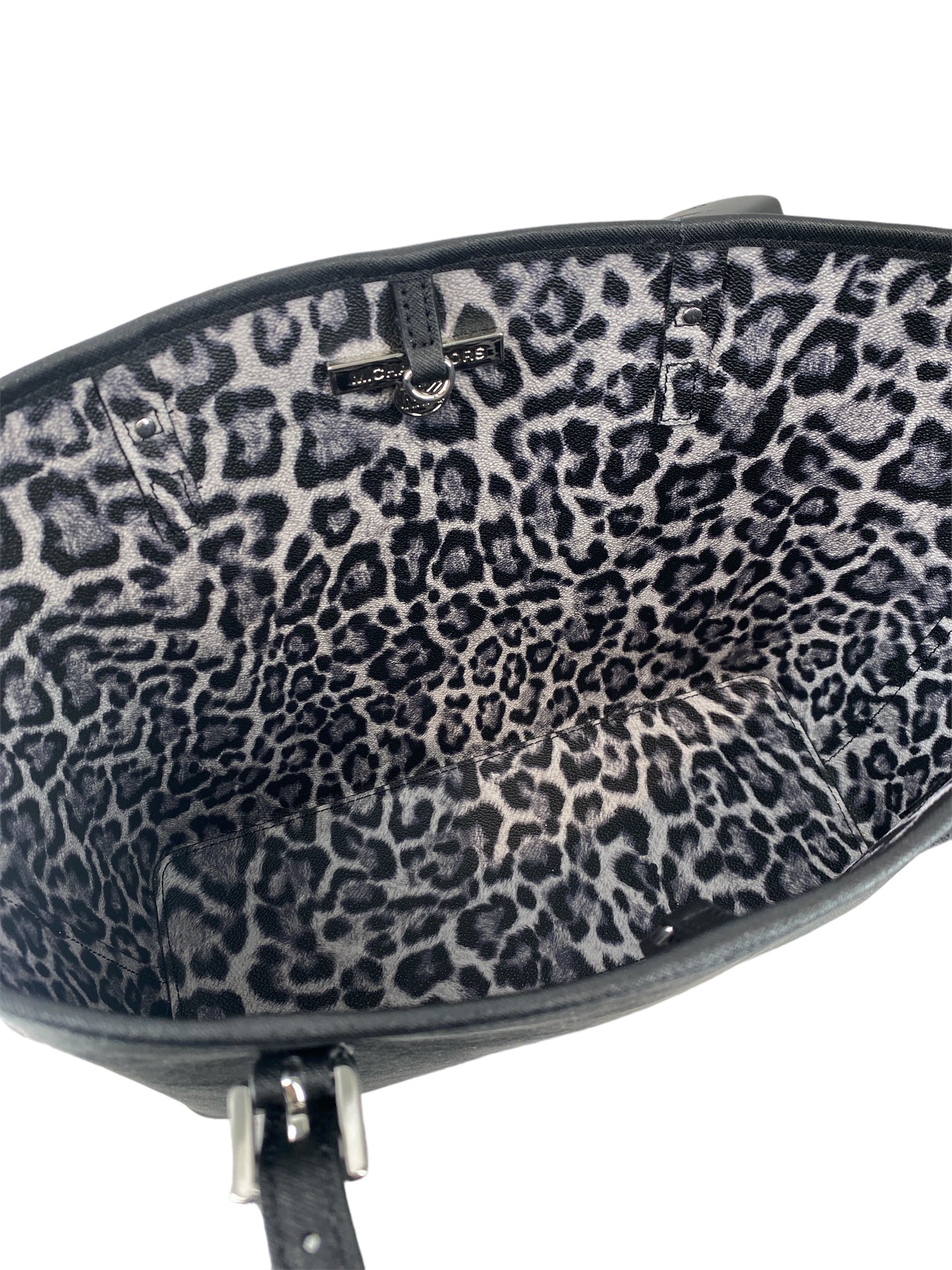 Handbag Designer By Michael Kors Size: Medium