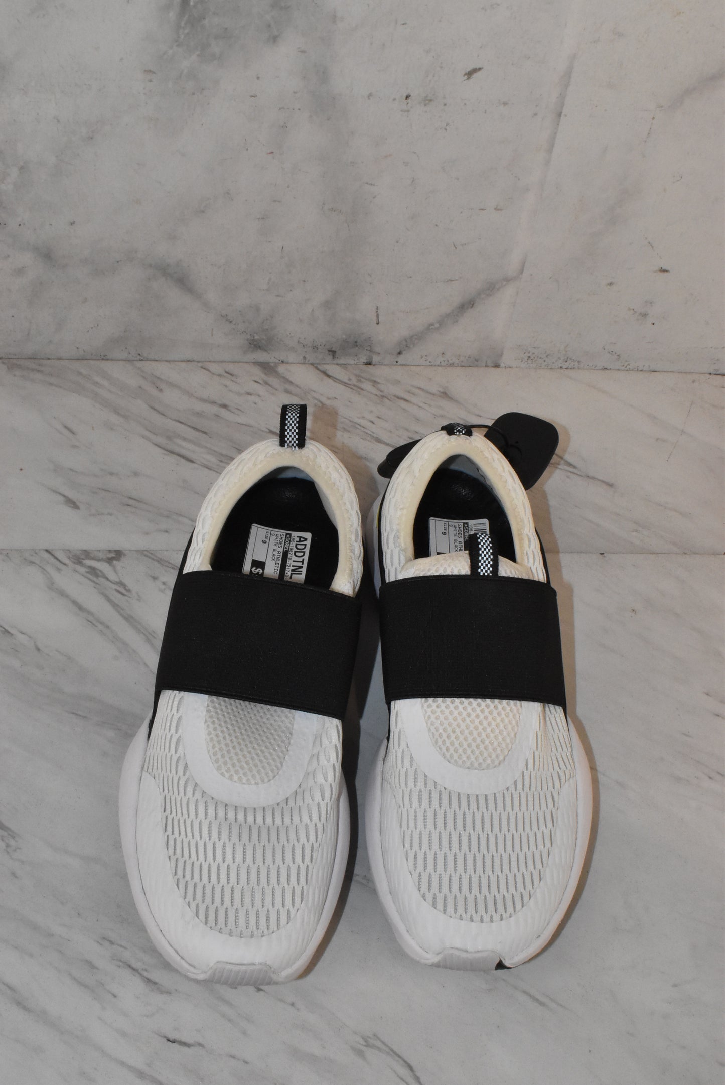 Shoes Athletic By Sorel Size: 9