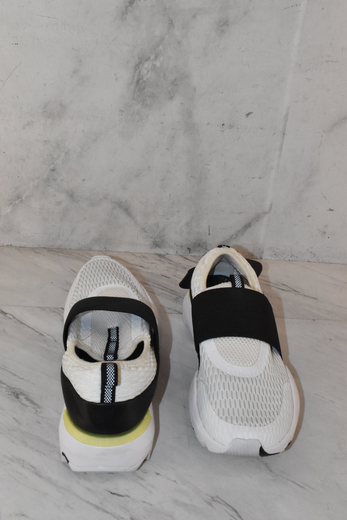 Shoes Athletic By Sorel Size: 9