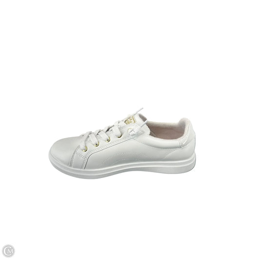 Shoes Sneakers By Bobs In White, Size: 7.5