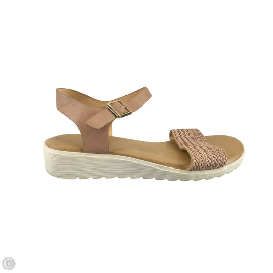 Sandals Flats By Francesca's In Tan, Size: 8.5
