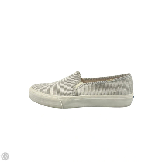 Shoes Flats By Keds In Cream & Grey, Size: 9