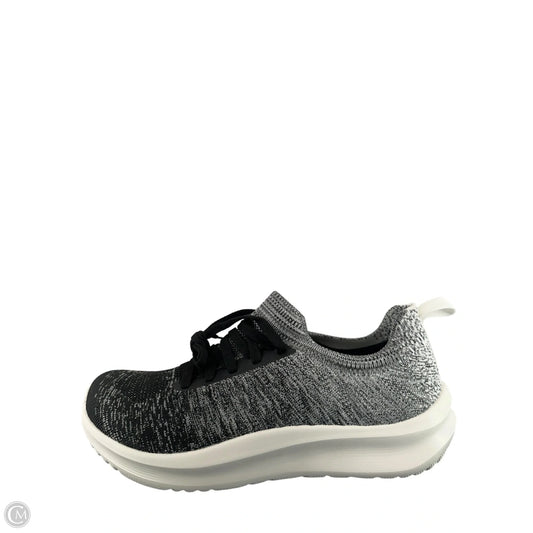 Shoes Athletic By Clarks In Black & White, Size: 10