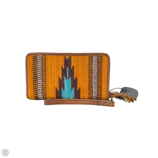 Wristlet By Cmc, Size: Large