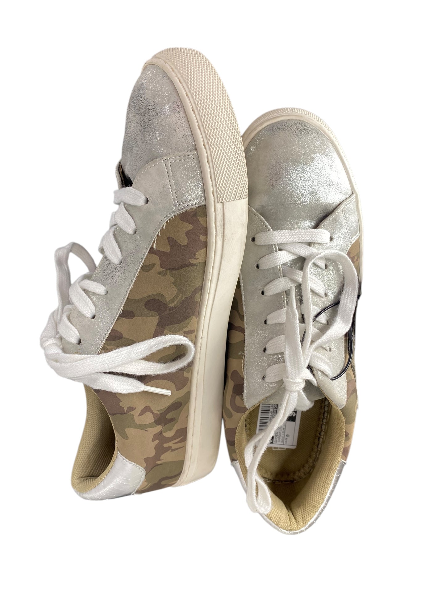 Shoes Sneakers By Clothes Mentor In Camouflage Print, Size: 9