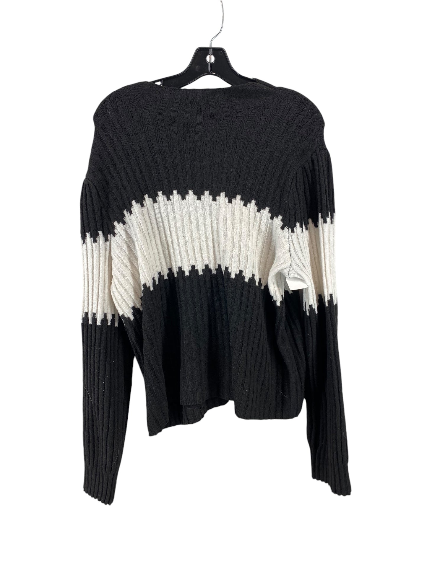 Sweater By Clothes Mentor In Black & White, Size: Xl