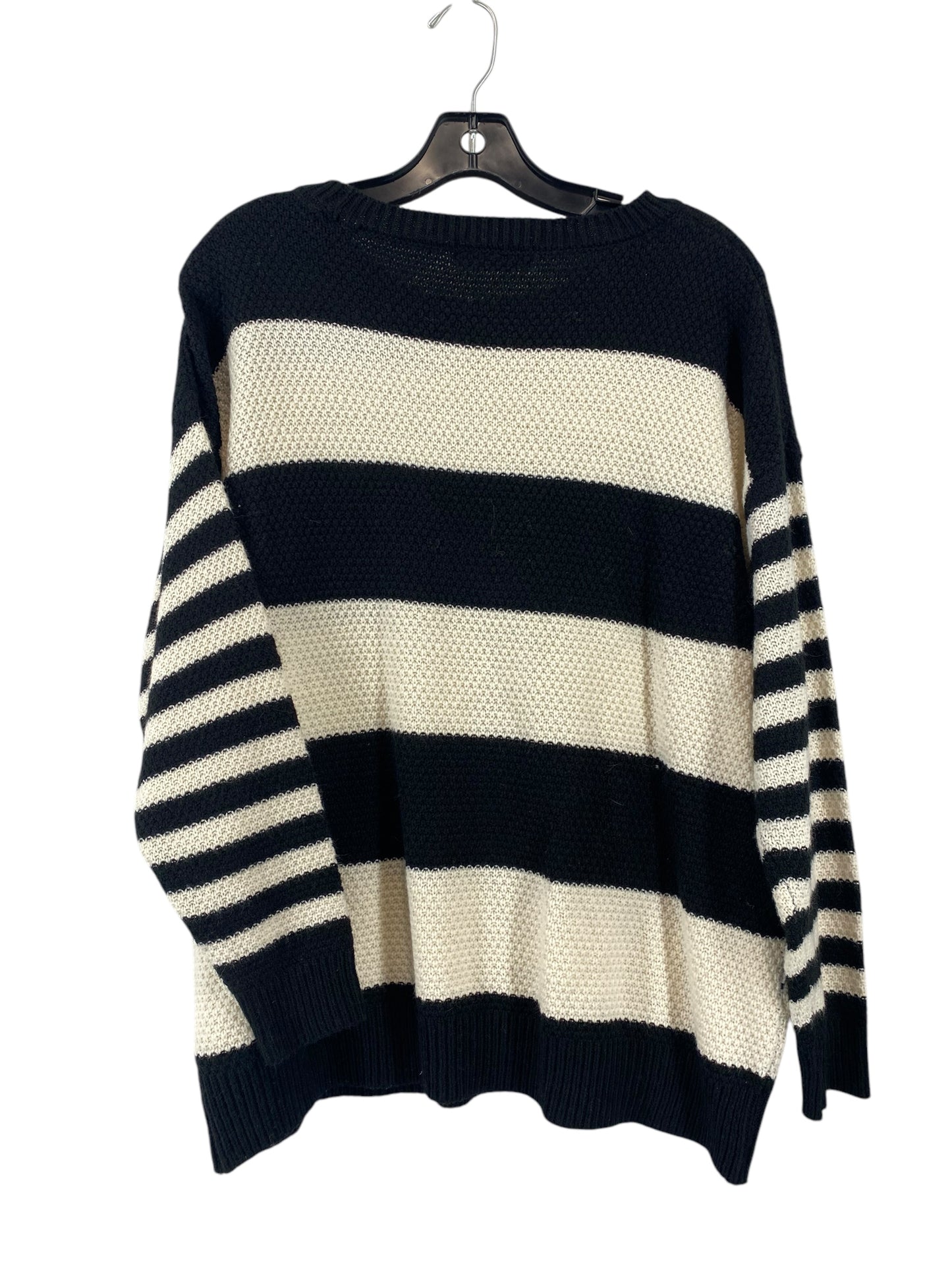 Sweater By Zenana Outfitters In Black & White, Size: Xl