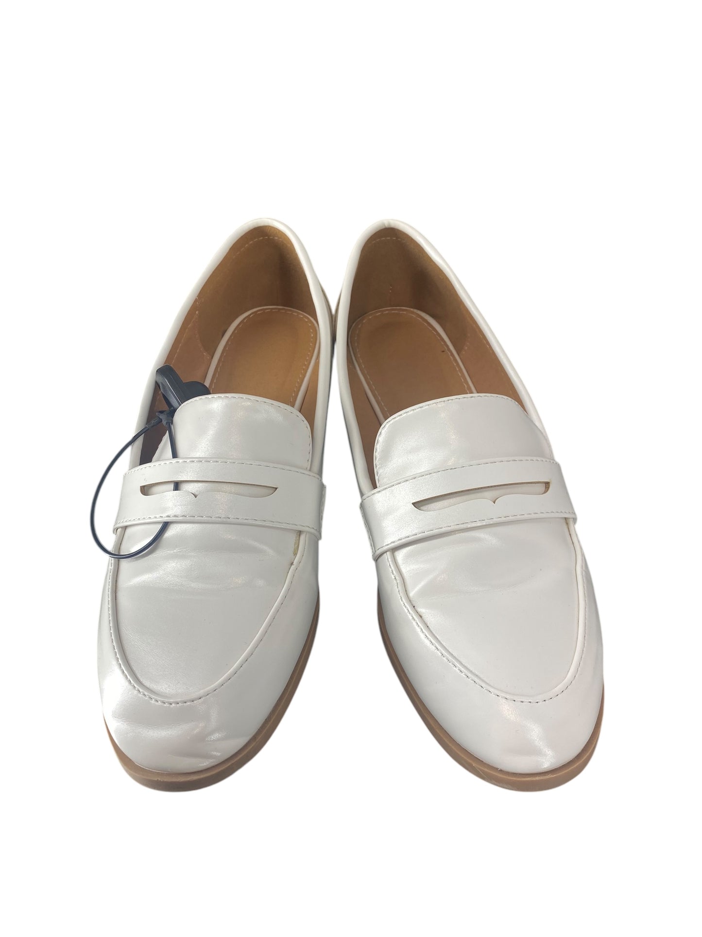 Shoes Flats By Clothes Mentor In White, Size: 8