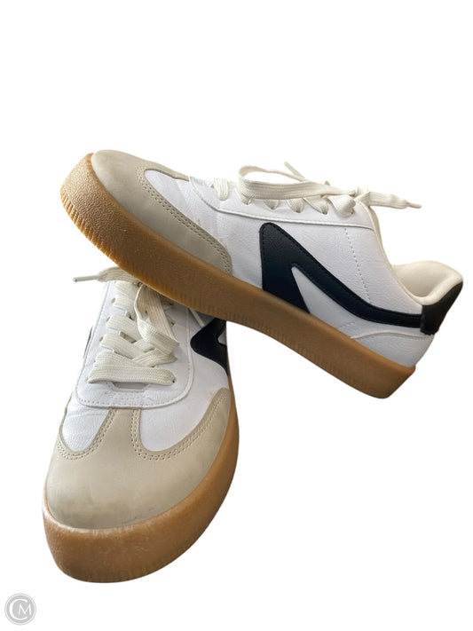 Shoes Sneakers By Dolce Vita In White, Size: 7