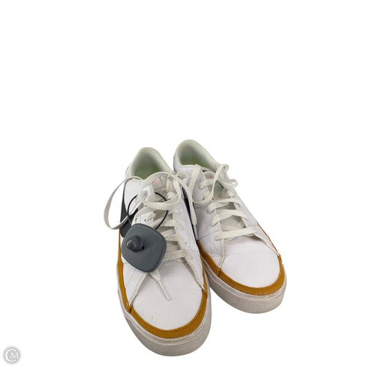 Shoes Sneakers By Nike In White, Size: 9.5