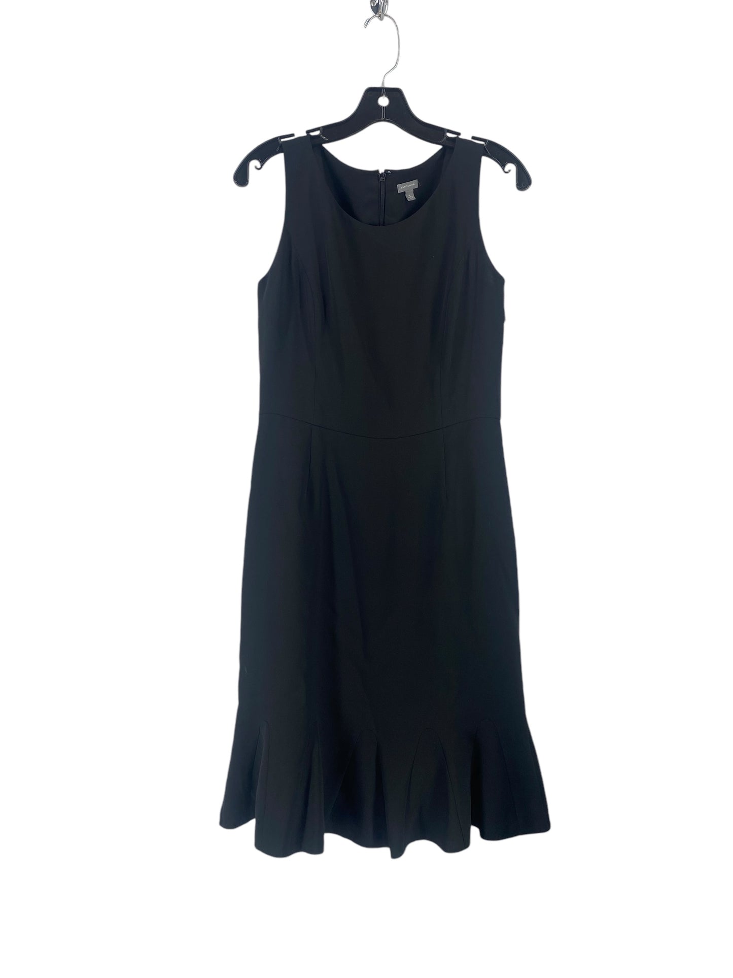 Dress Casual Short By Ann Taylor In Black, Size: 4