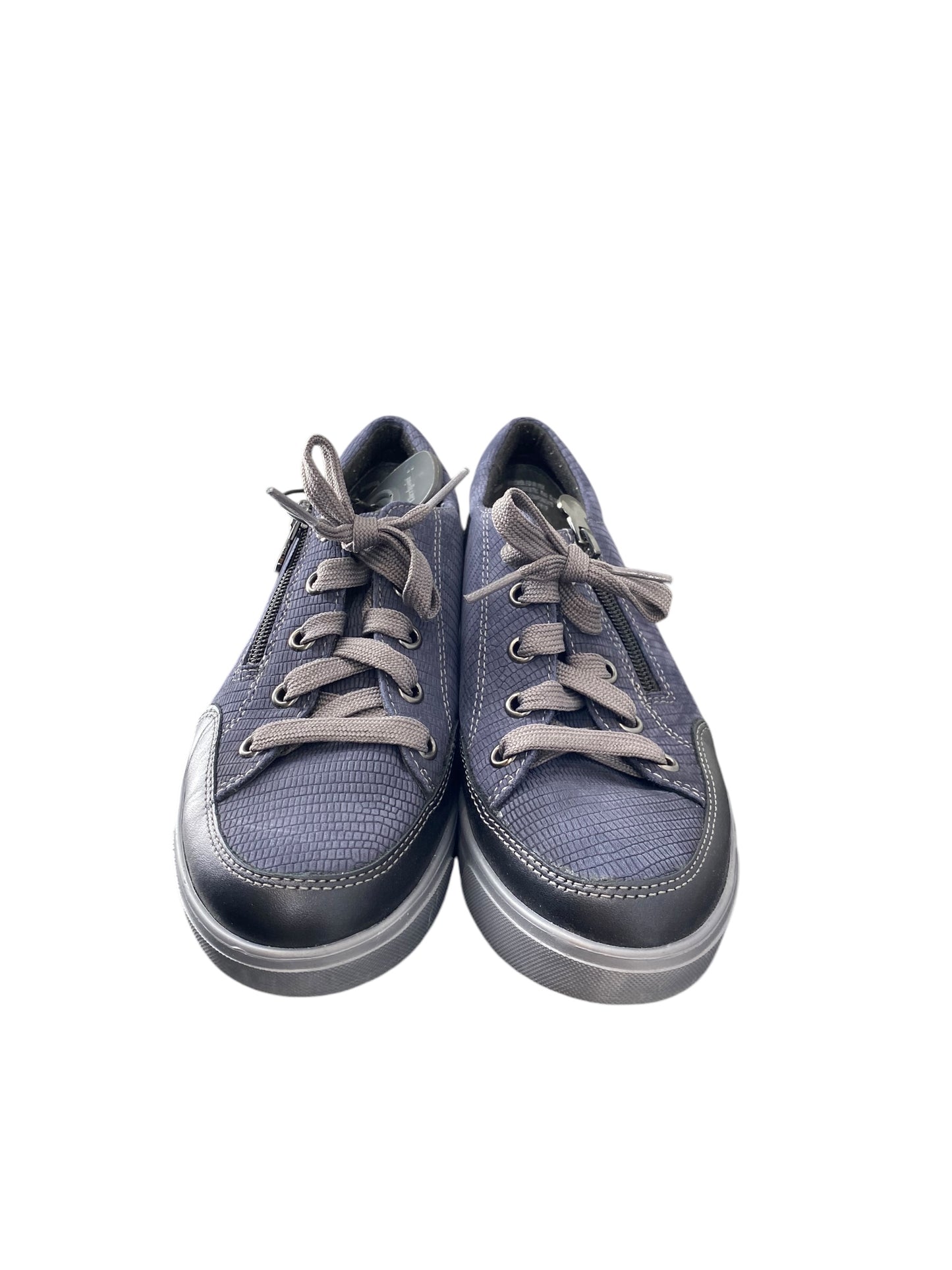 Shoes Sneakers By Munro In Blue, Size: 6.5