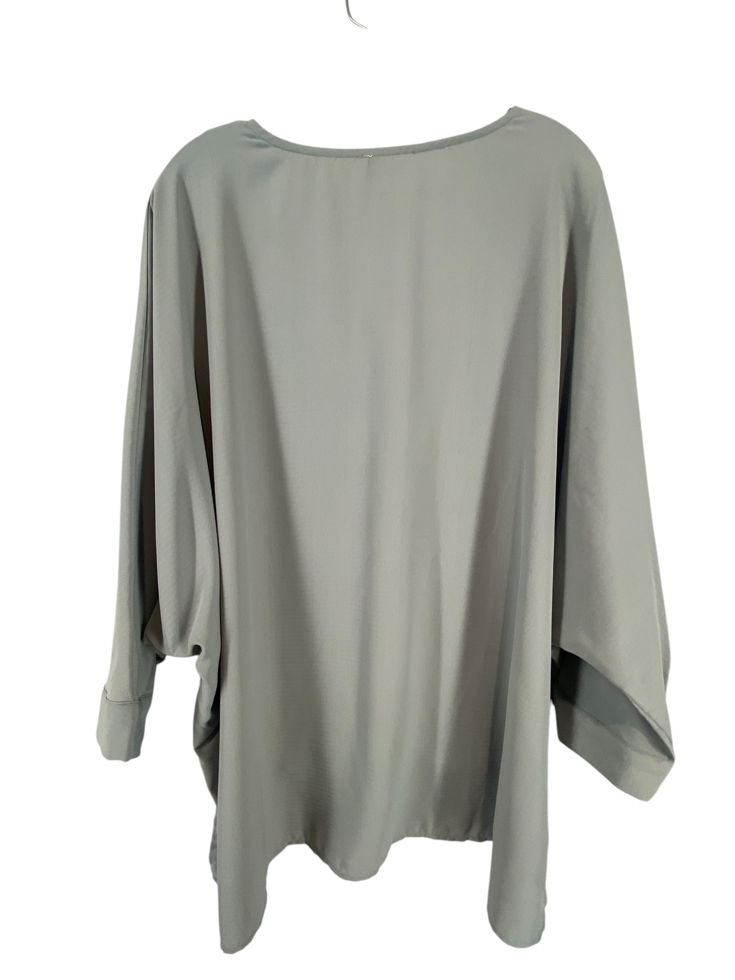 Top 3/4 Sleeve By Eesome In Grey, Size: 1x