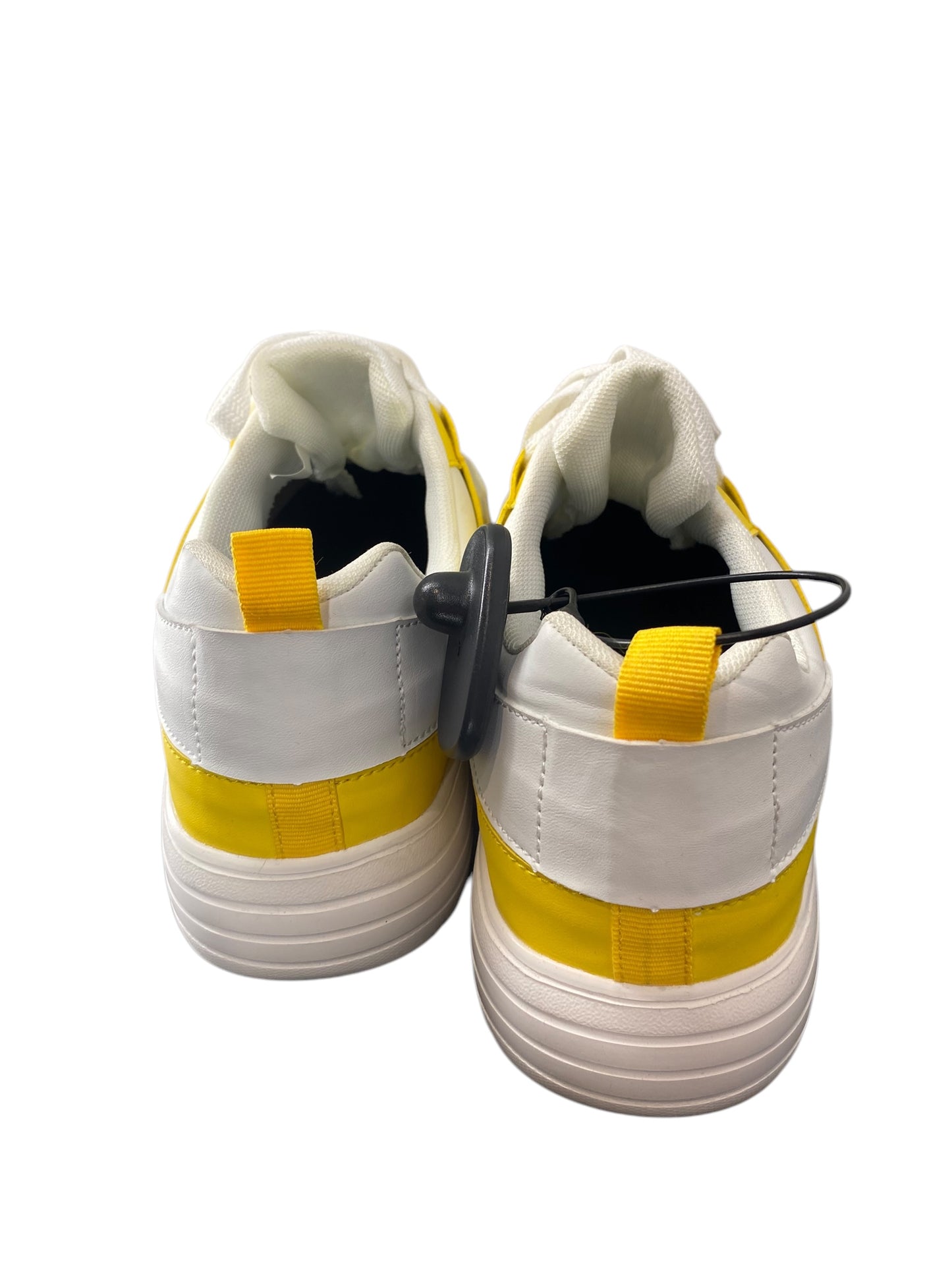 Shoes Athletic By Clothes Mentor In White & Yellow, Size: 11