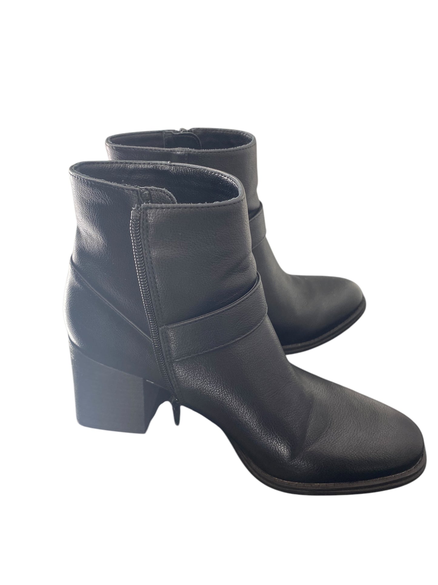 Boots Ankle Heels By Clothes Mentor In Black, Size: 8.5