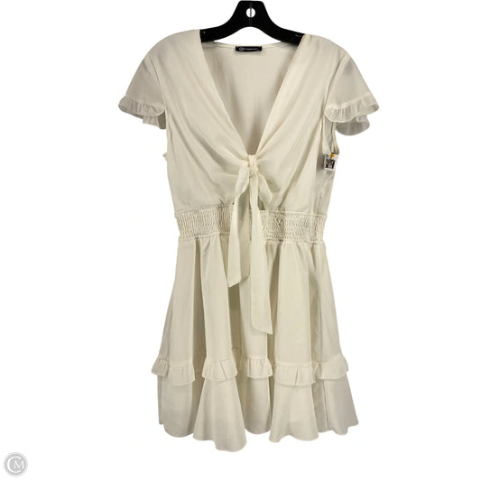 Dress Casual Short By Clothes Mentor In White, Size: M