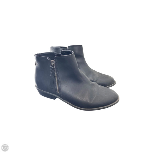 Boots Ankle Flats By Clothes Mentor In Black, Size: 5