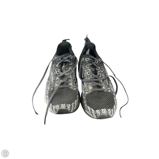 Shoes Athletic By Brooks In Grey, Size: 9.5
