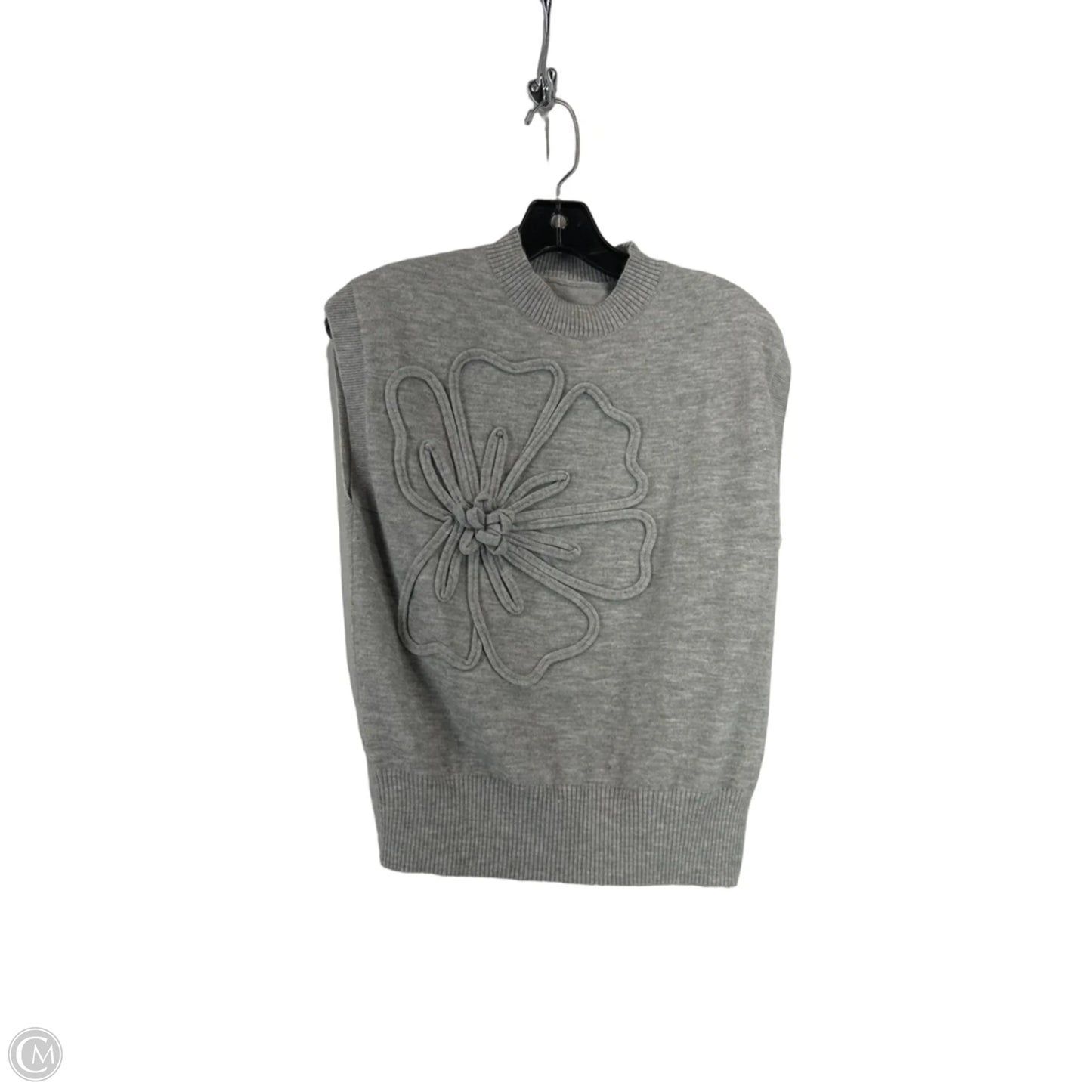 Top Sleeveless By Commense In Grey, Size: S