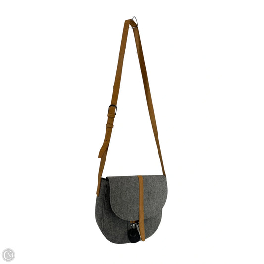 Crossbody By Clothes Mentor, Size: Medium