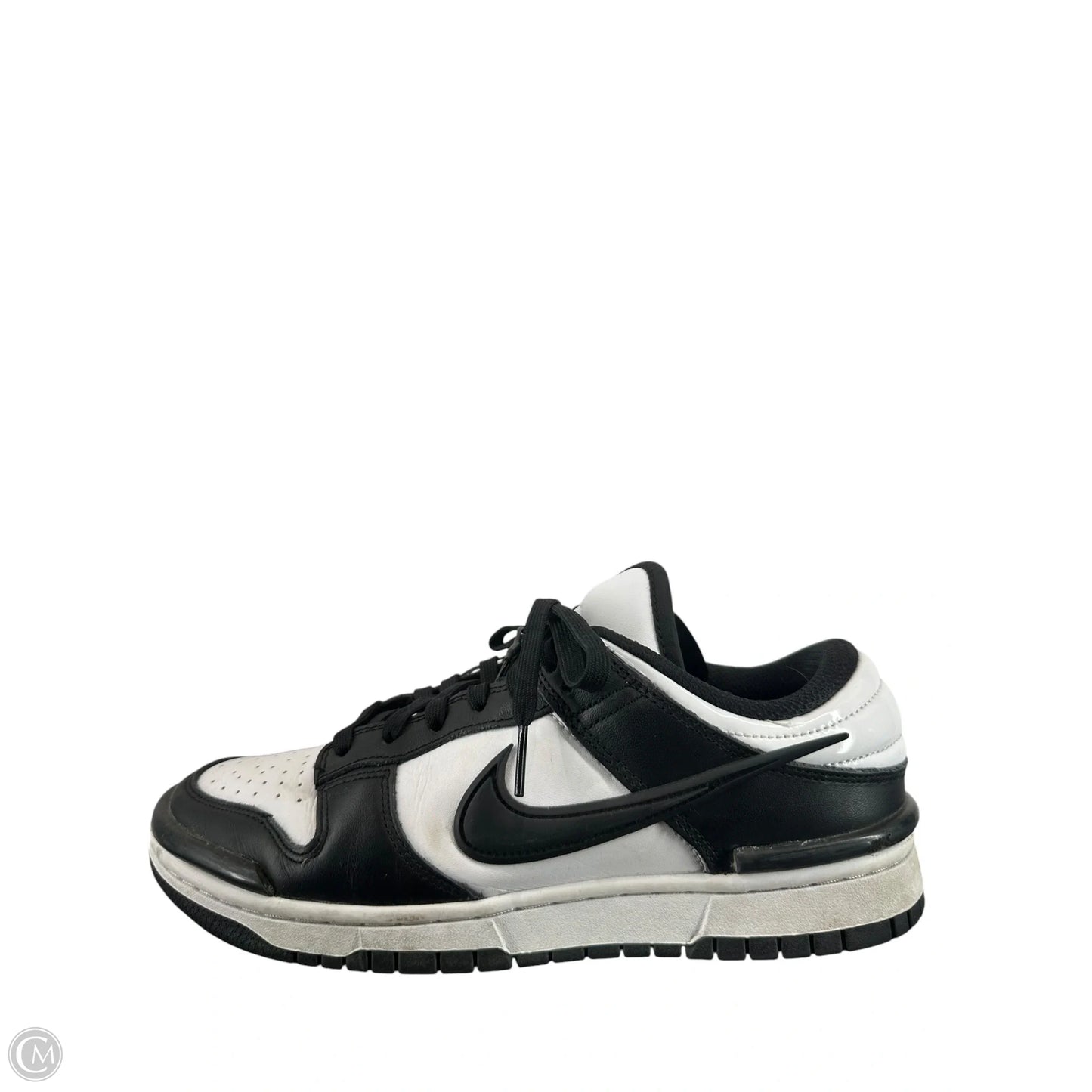 Shoes Sneakers By Nike In Black & White, Size: 9
