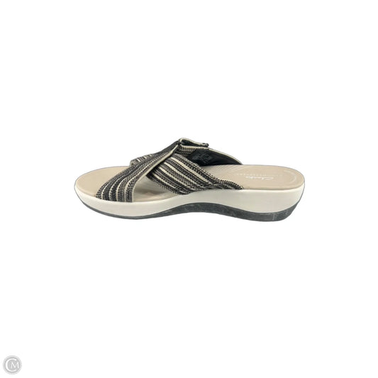 Sandals Flats By Clarks In Black & Grey, Size: 8.5