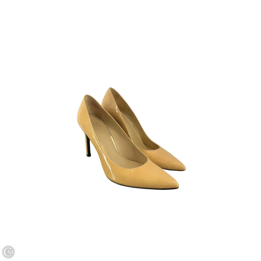Shoes Designer By Stuart Weitzman In Cream, Size: 7.5