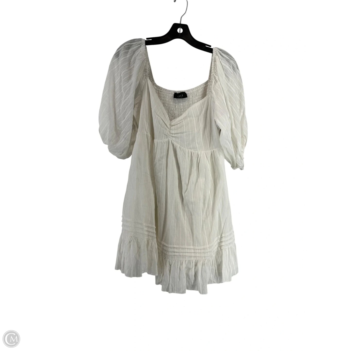 Dress Casual Short By Vici In White, Size: L