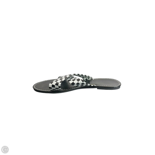 Sandals Flats By Clothes Mentor In Black, Size: 10