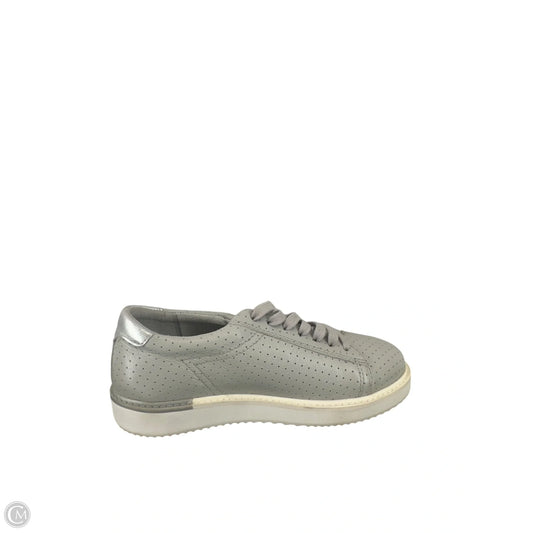Shoes Sneakers By Hush Puppies In Grey, Size: 6.5