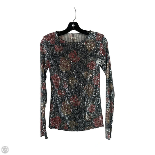 Top Long Sleeve By Free People In Silver, Size: Xs