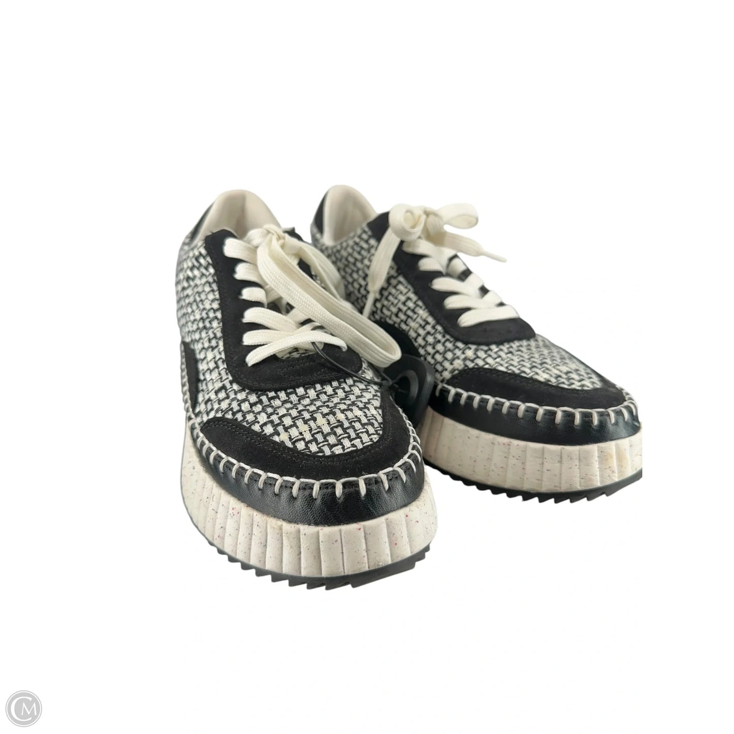 Shoes Sneakers By Universal Thread In Black & White, Size: 9.5