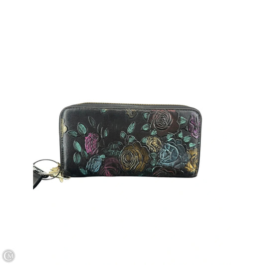 Wallet By Clothes Mentor, Size: Large
