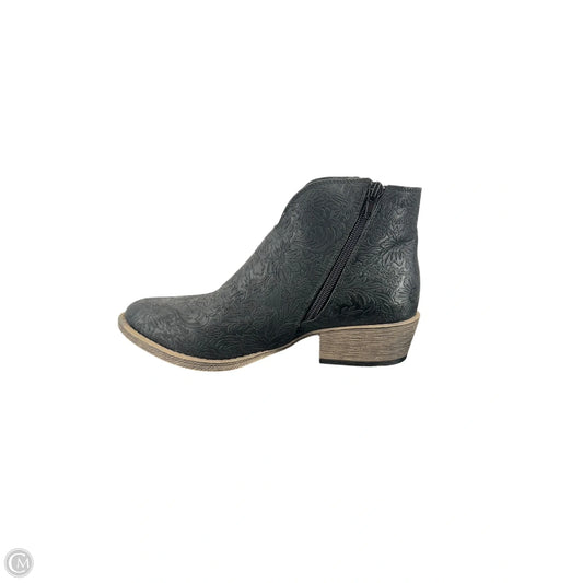 Boots Ankle Flats By Very G In Black, Size: 7.5