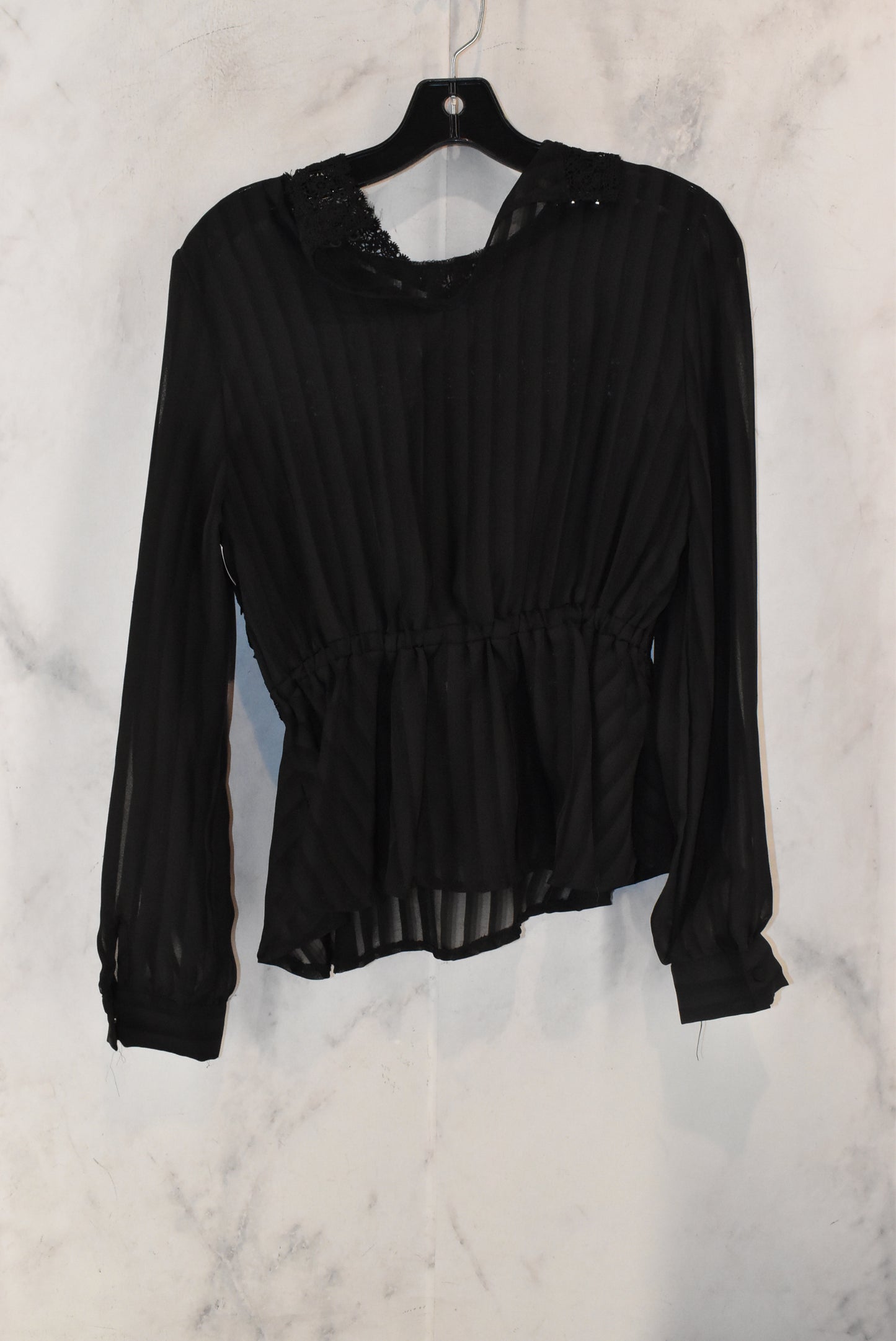 Top Long Sleeve By Haute Monde  Size: M
