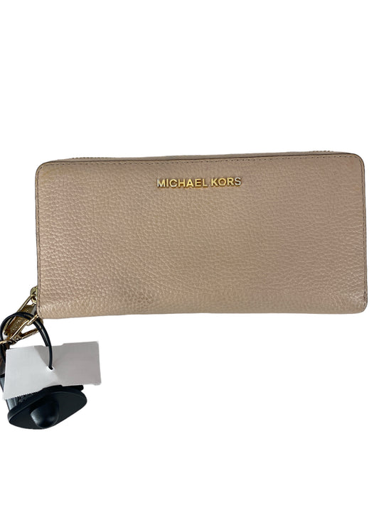 Wallet Designer By Michael Kors Collection  Size: Large